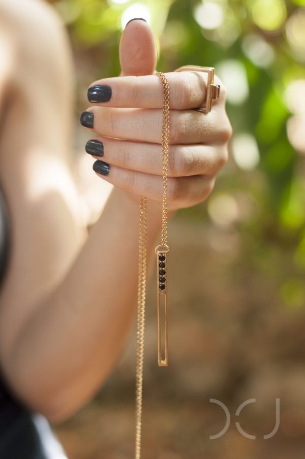 Milena necklace - Gold pendant inlaid with 5 black diamonds (3 mm) with a 50 cm gold chain