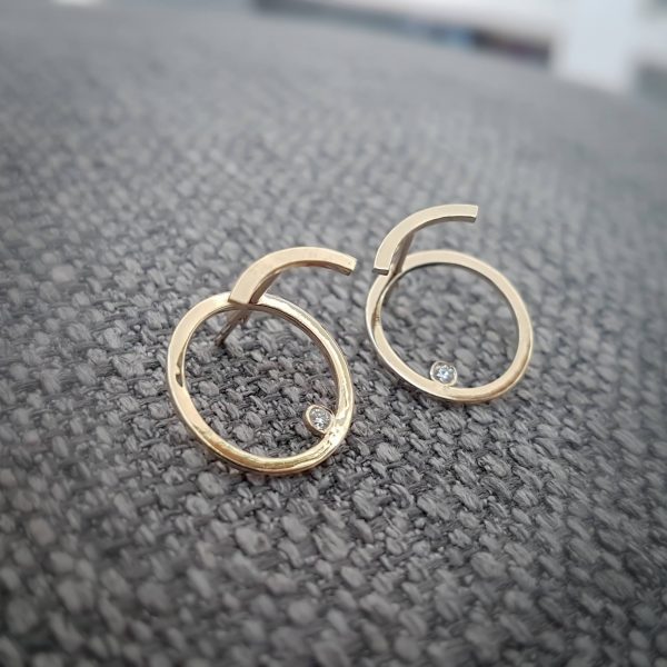 Zurich earrings -Handmade 14k gold earrings with a facet diamond